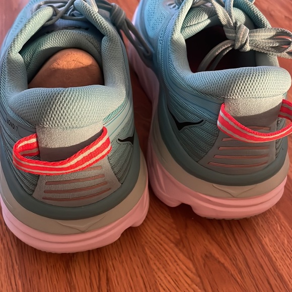 HOKA ONE ONE CLIFTONS 8.5 NEW - Picture 2 of 7